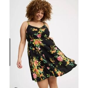 Torrid Mini Challis Black Floral Skater Dress Size 2 (2X) Sweetheart Neck Pocket